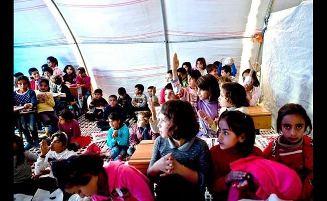 Makeshift Schools in Turkey offer Hope for Syrian Refugee Childrenimage