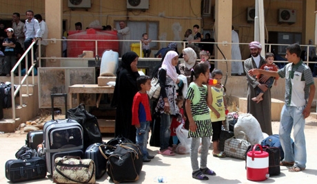 Pressure is mounting on the world’s rich countries to open their doors to Syrian refugeeimage