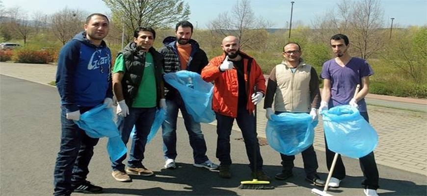Syrian Refugees Participate in Cleaning Campaign, Saalfeld, Germanyimage