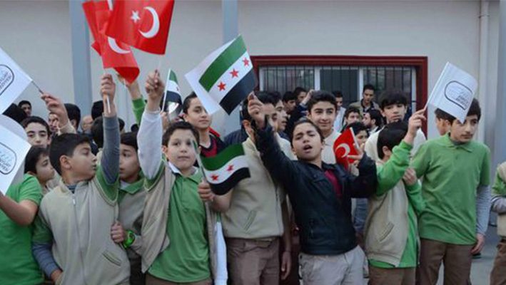 A school in Turkey for refugees managing via Skypeimage