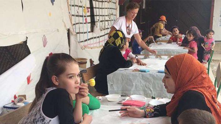 Charity tries art therapy to heal refugee kids’ traumaimage