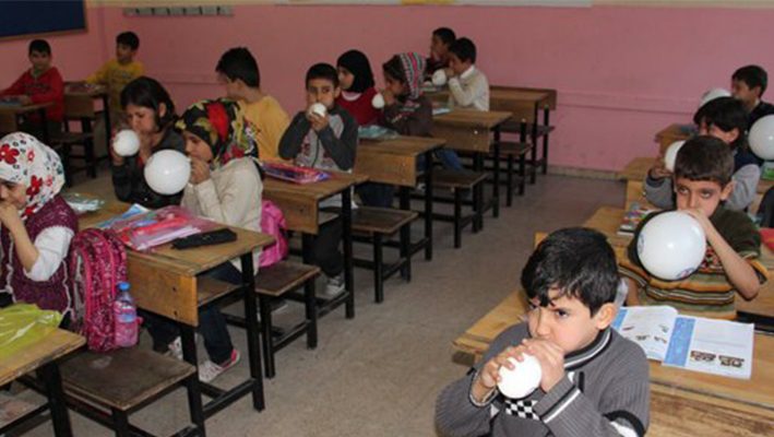 Turkish union helps Syrian studentsimage