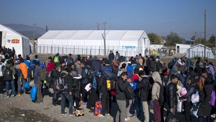 Syrians, Iraqis flown to Luxembourg as Greece begins refugee relocationimage