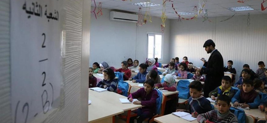 Turkey provides education for 300,000 Syrian refugeesimage